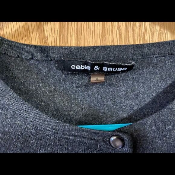 🌺3 for $30🌺Cable & Gauge Button-Up Sweater, size S. (S41) - Picture 3 of 3